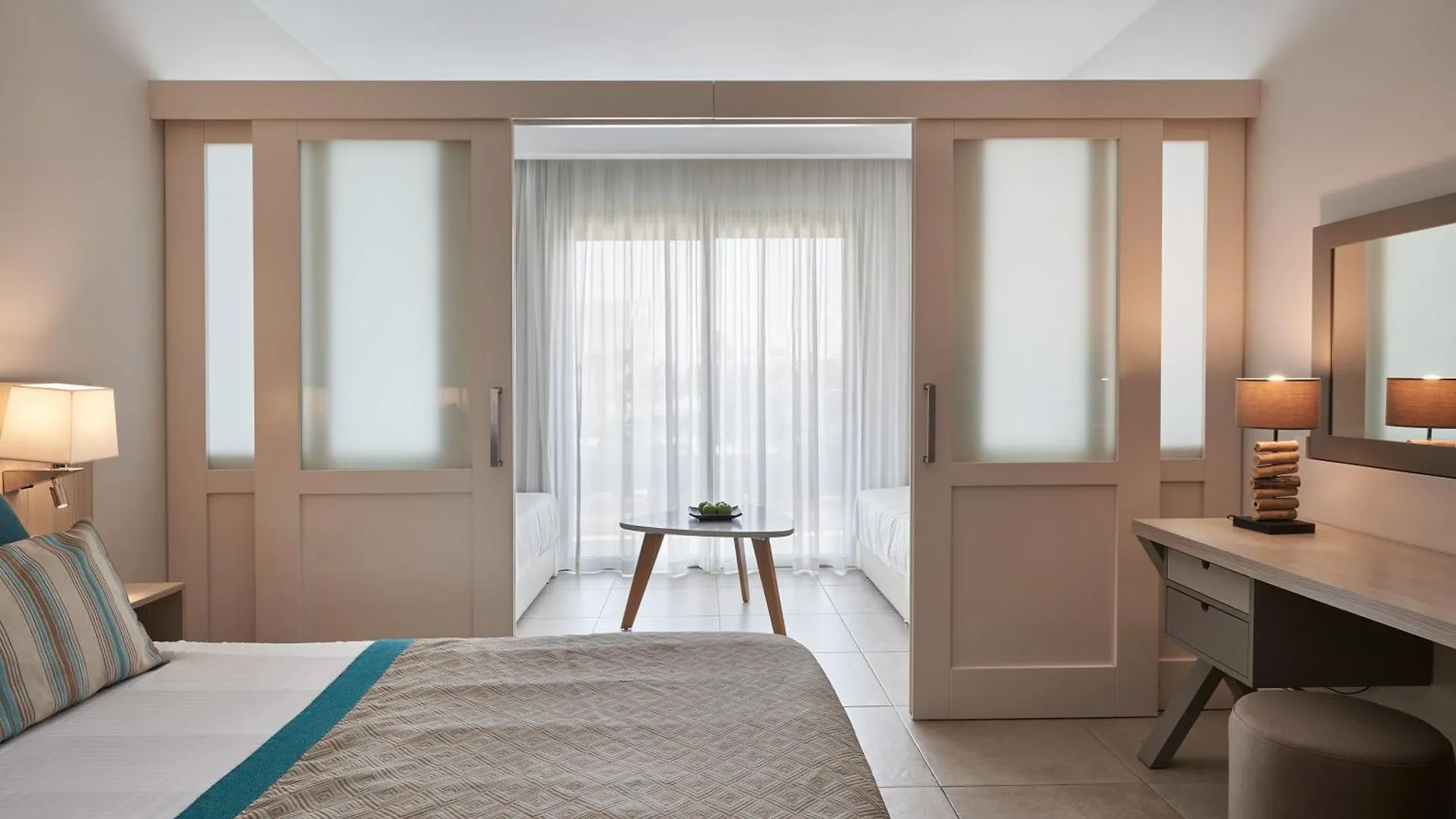 *****  Atlantica Aeneas Resort Aya Napa Kıbrıs