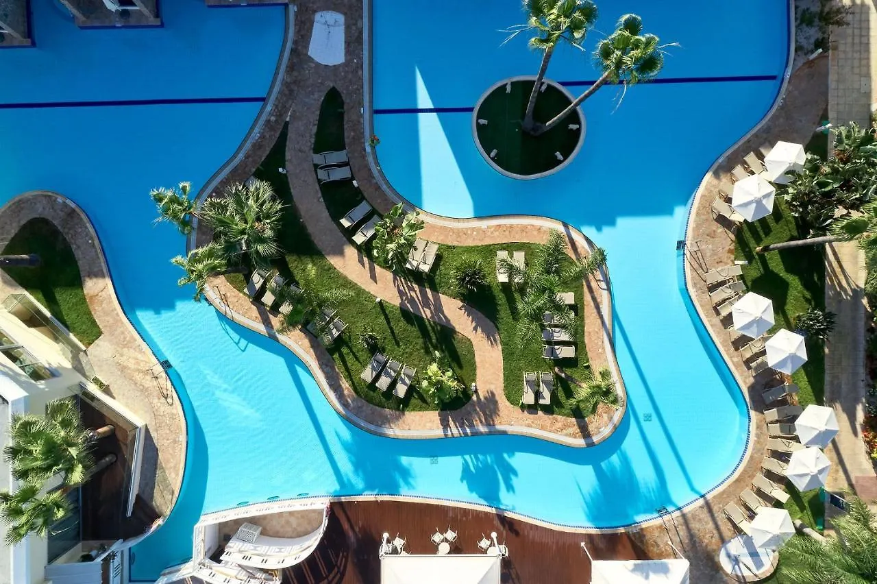 Atlantica Aeneas Resort アヤナパ 5*,
